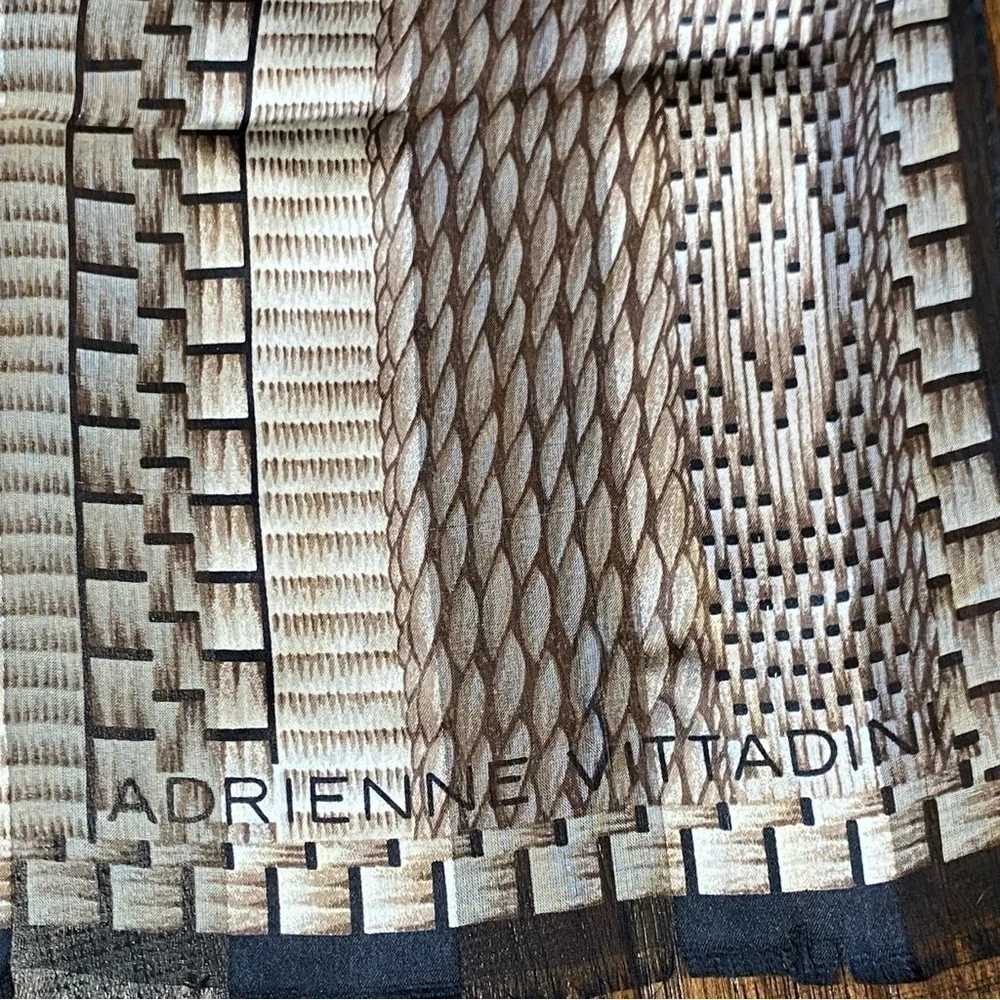 Adrienne Vittadini beautifully neutral